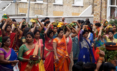 ealing-amman-ther-kavadi