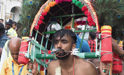 ealing-amman-ther-kavadi